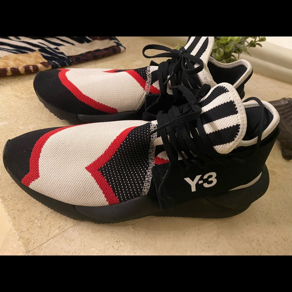 Y-3 Kaiwa, these shoes are like new, red/white/black no stains, no rips.